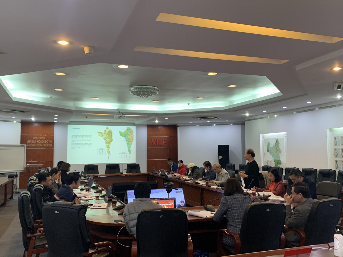 Hội đồng KHKT VIUP họp góp ý đồ án 