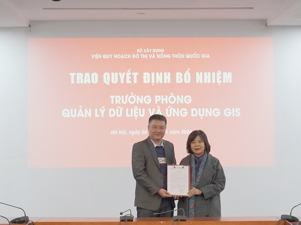 Lễ công bố và trao quyết định điều động và bổ nhiệm 