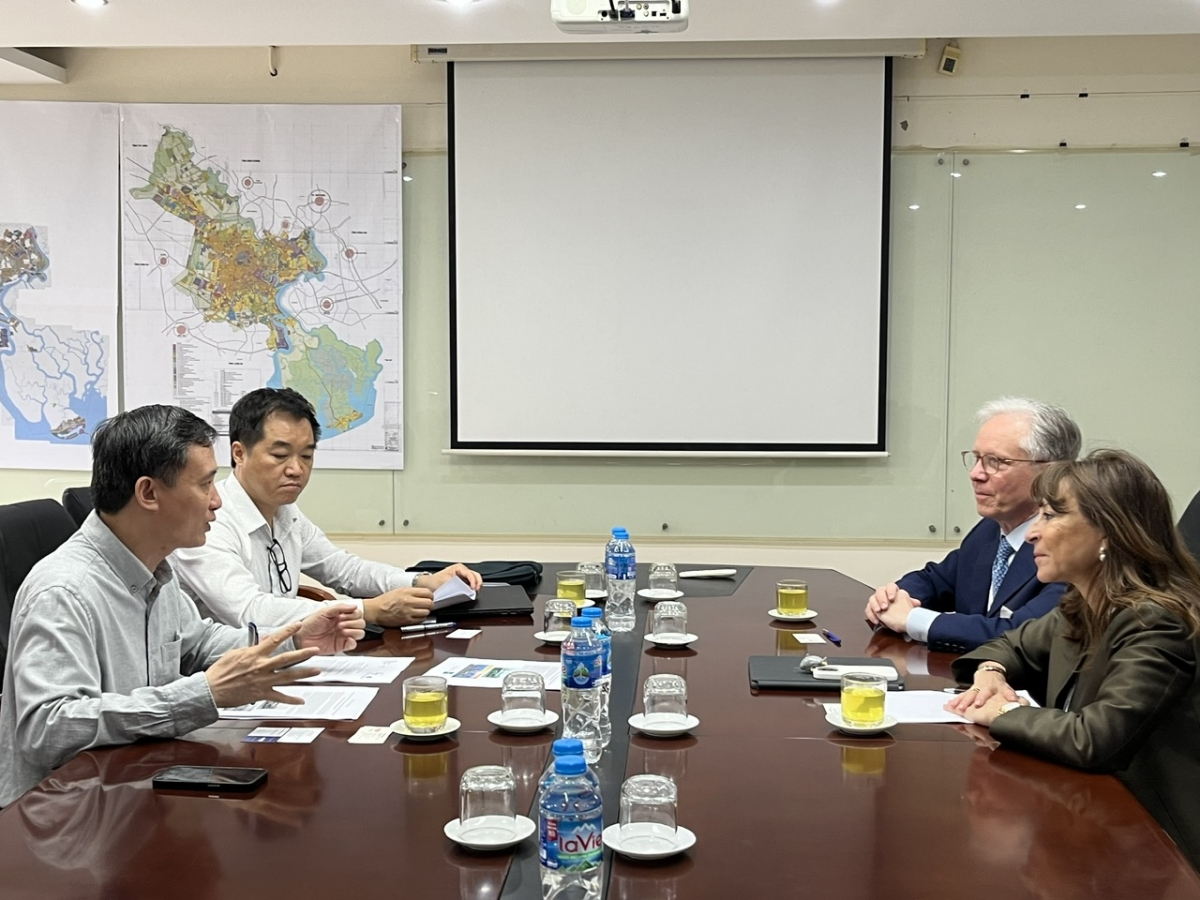 Lãnh đạo VIUP tiếp đại diện công ty TERAO Asia và công ty WILMOTTE