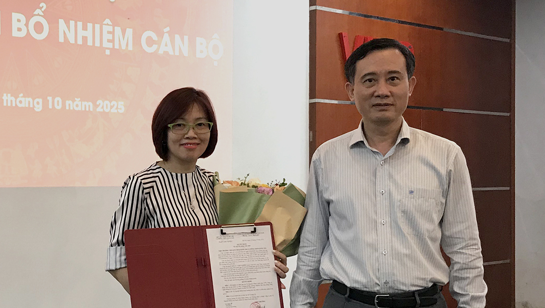 Viện trưởng VIUP trao quyết định bổ nhiệm cán bộ