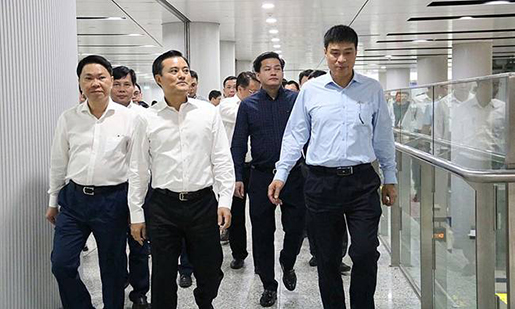 Thứ trưởng Bộ Xây dựng kiểm tra tuyến Metro số 1 trước khi vận hành