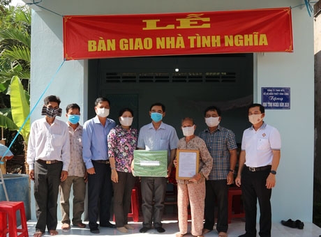 Gần 2.390 người có công, thân nhân liệt sĩ được hỗ trợ nhà ở