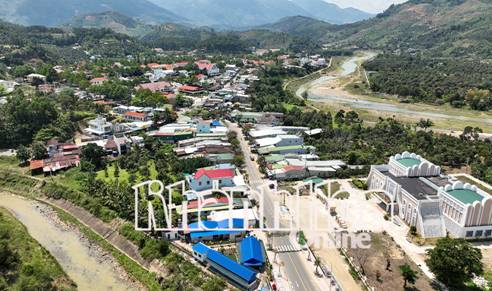 Khánh Sơn được chia thành 3 tiểu vùng phát triển
