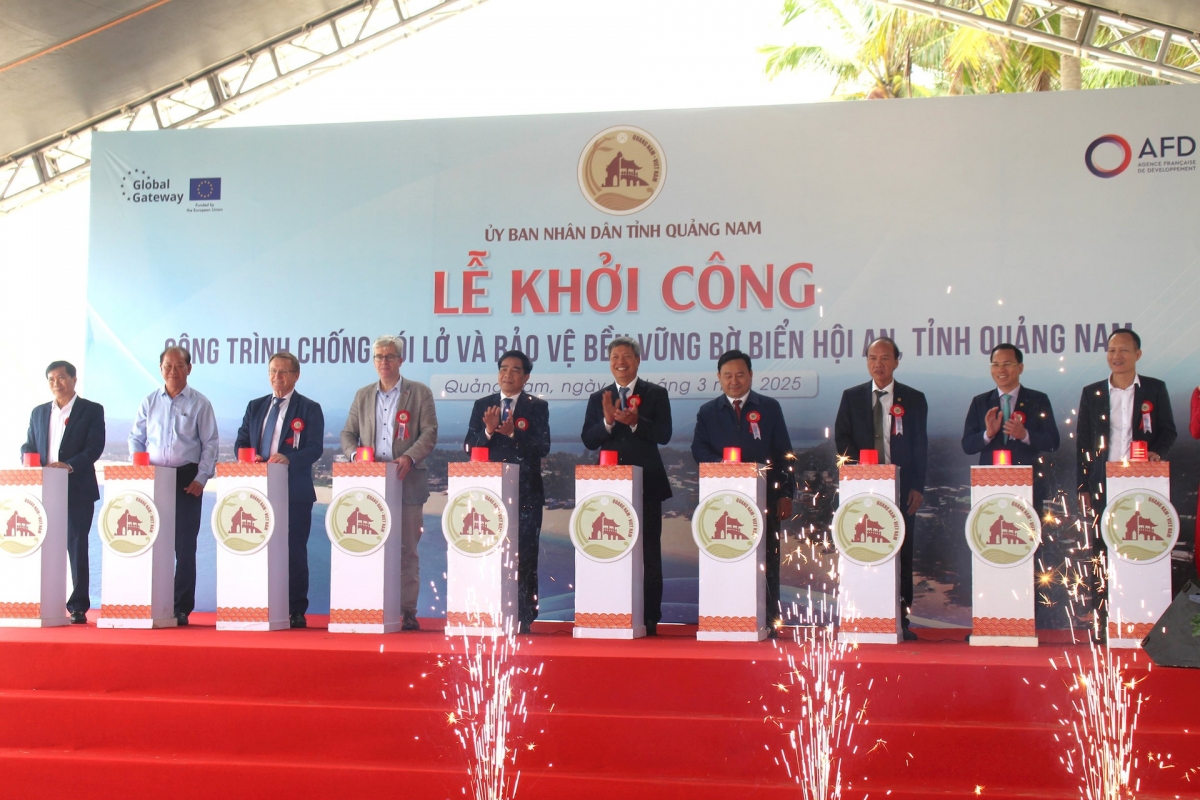 Khởi công công trình chống xói lở bờ biển Hội An tổng kinh phí gần 1.000 tỷ đồng