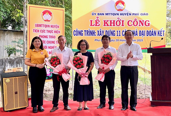 Huyện Phú Giáo: Khởi công xây dựng 11 căn nhà đại đoàn kết