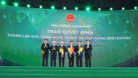 Bình Dương khởi công 2 khu công nghiệp thế hệ mới và đón nhận quyết định thành lập Khu công nghệ thông tin tập trung