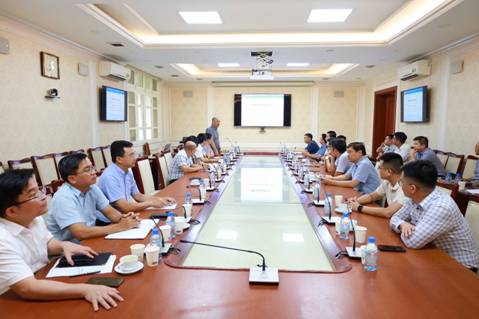 Tuyên truyền, phổ biến Tài liệu hướng dẫn thực hiện QCVN 18:2021/BXD về an toàn trong thi công xây dựng: Kỹ thuật an toàn khi làm việc trên cao và trong không gian hạn chế ở công trường xây dựng