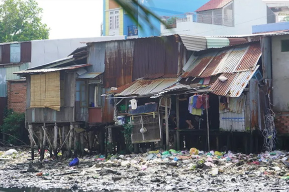 TPHCM sẽ di dời gần 40.000 căn nhà trên và ven sông, kênh rạch