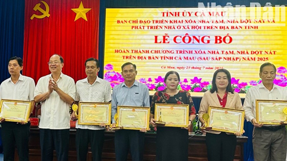 Cà Mau: Công bố hoàn thành chương trình xóa nhà tạm
