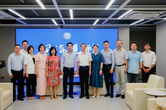 Thứ trưởng Nguyễn Tường Văn cùng Đoàn công tác Bộ Xây dựng trao đổi kinh nghiệm về phát triển đô thị thông minh tại Thượng Hải